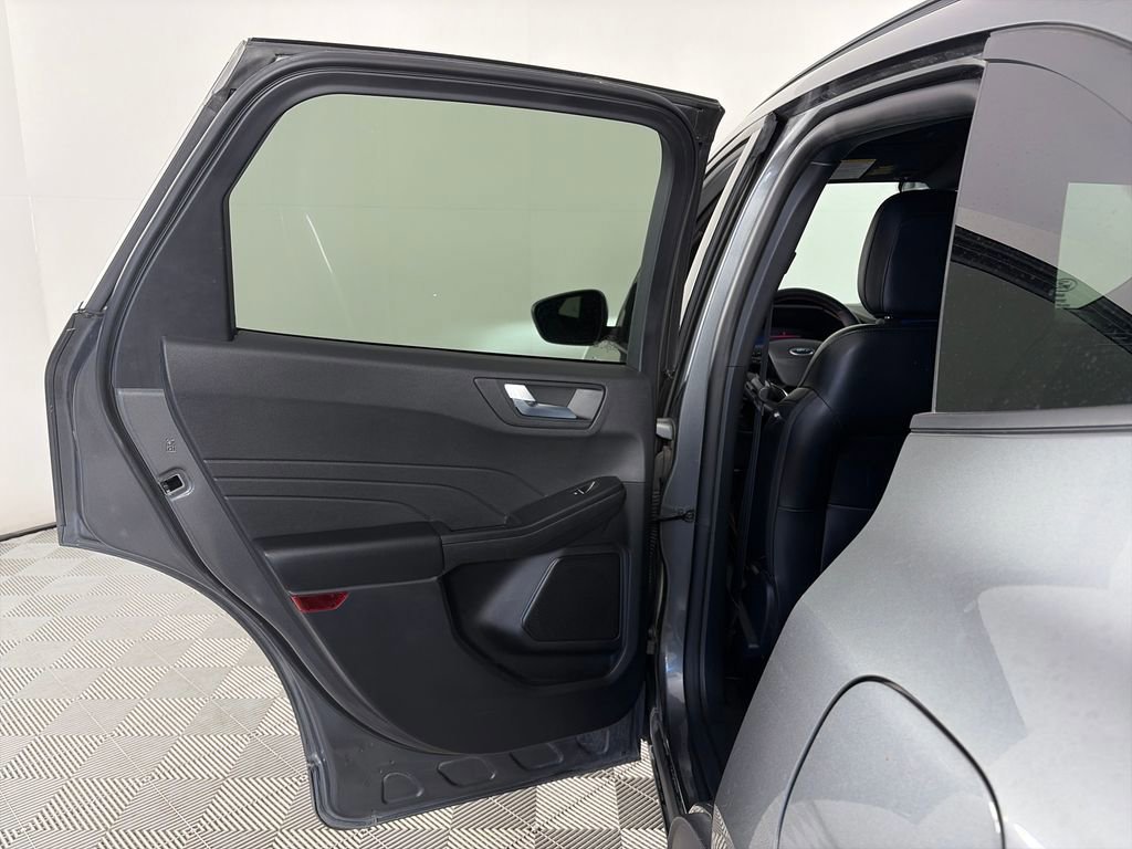 Certified 2025 Ford Escape ST-Line Select AWD/4WD image 12