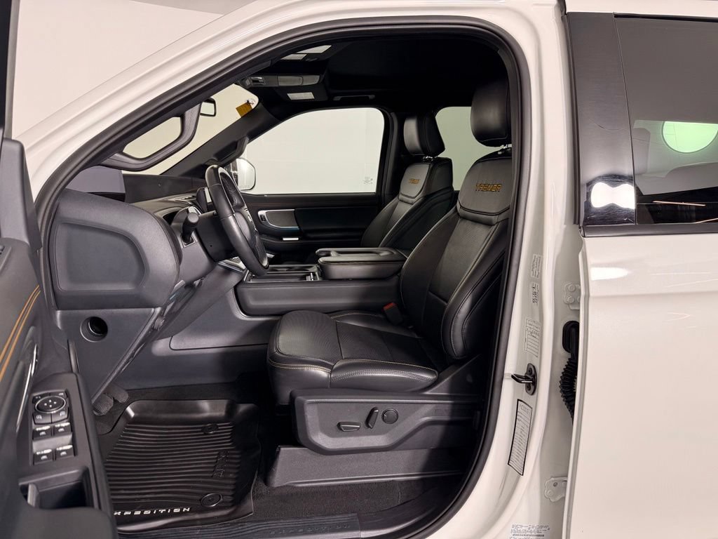 Certified 2025 Ford Expedition Tremor AWD/4WD image 2