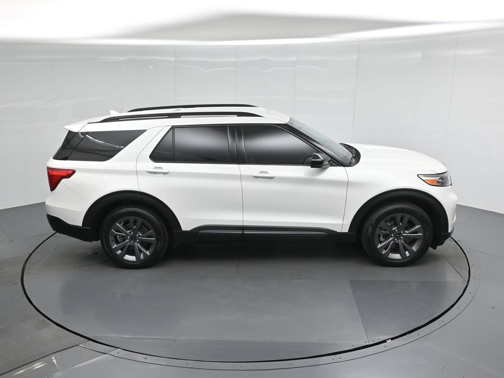 Certified 2023 Ford Explorer XLT w/ Equipment Group 202A RWD image 38