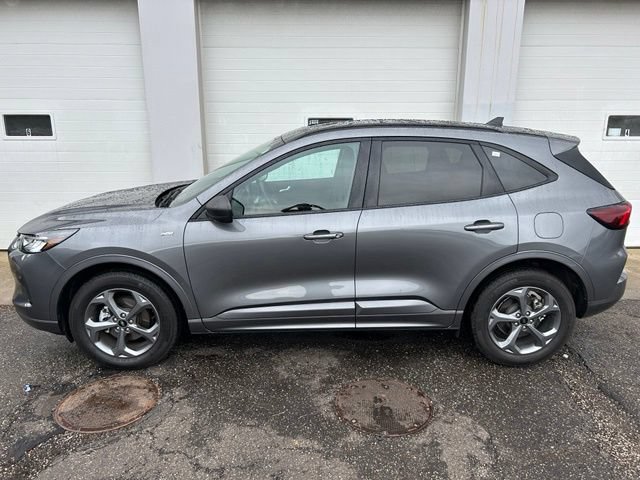 Certified 2024 Ford Escape ST-Line w/ Tech Pack #1 AWD/4WD image 3