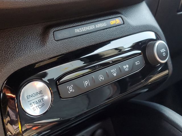 Certified 2023 Ford Escape ST-Line Elite w/ Premium Technology Package AWD/4WD image 23