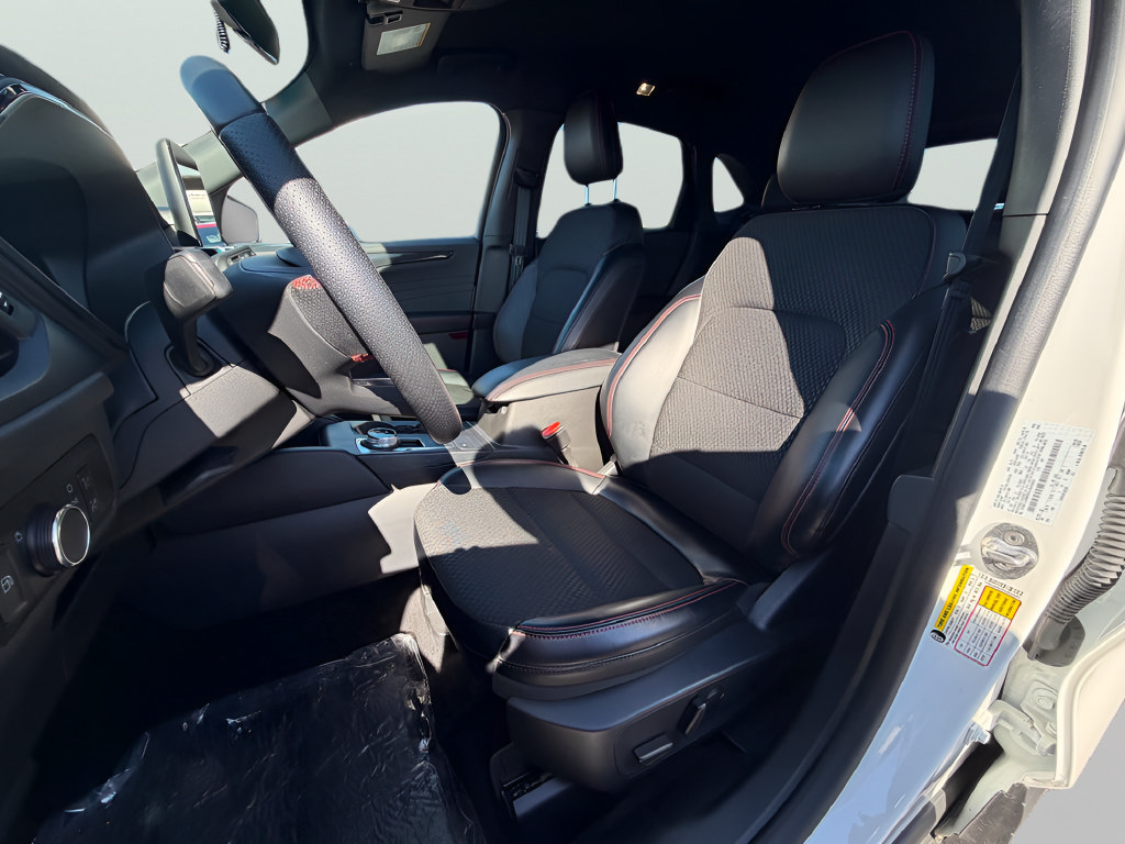 Certified 2025 Ford Escape ST-Line w/ Equipment Group 301A FWD image 11