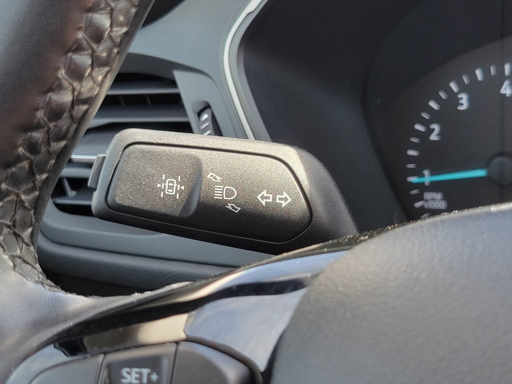 Certified 2022 Ford Escape SE w/ Cold Weather Package AWD/4WD image 14