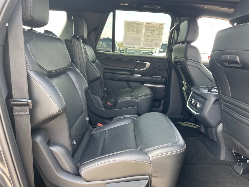 Certified 2025 Ford Expedition Max Platinum w/ Stealth Performance Package image 34