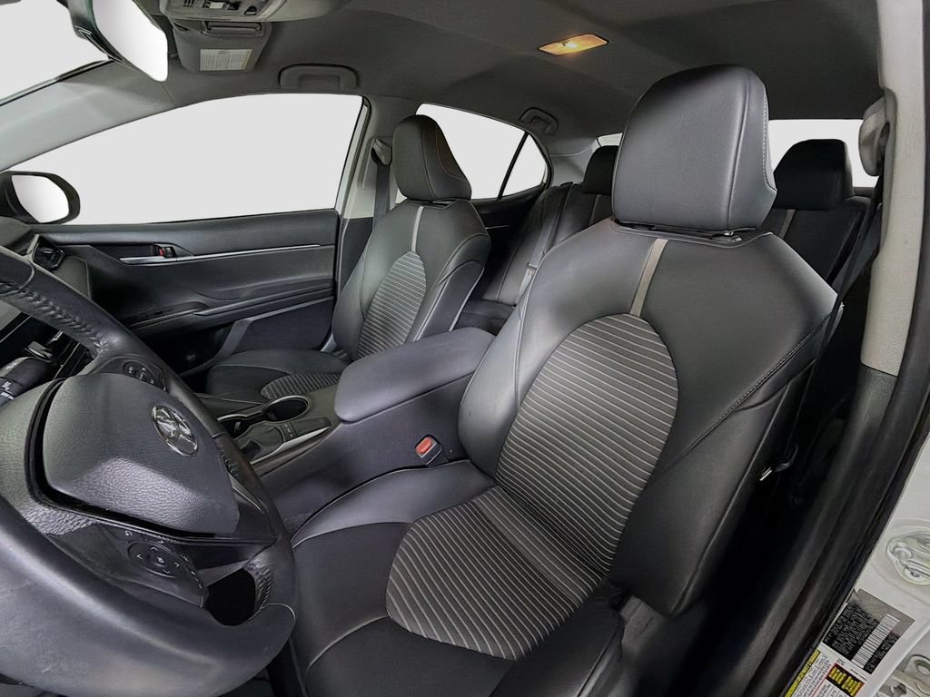Used 2023 Toyota Camry SE FWD image 14