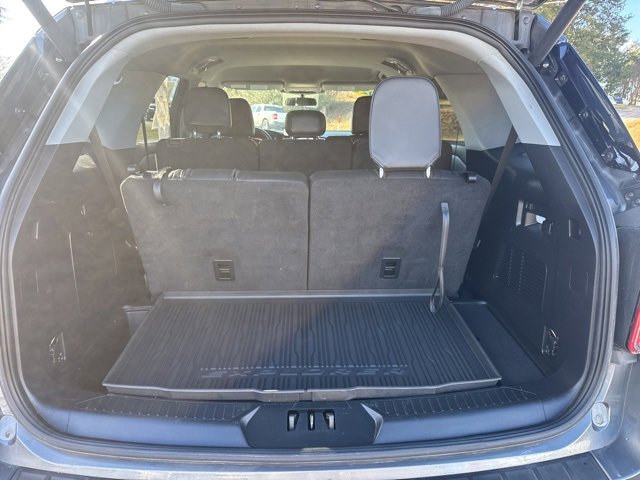 Certified 2022 Ford Explorer XLT w/ Equipment Group 202A image 4