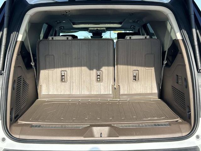 Used 2023 GMC Yukon XL Denali w/ Denali Reserve Package AWD/4WD image 22