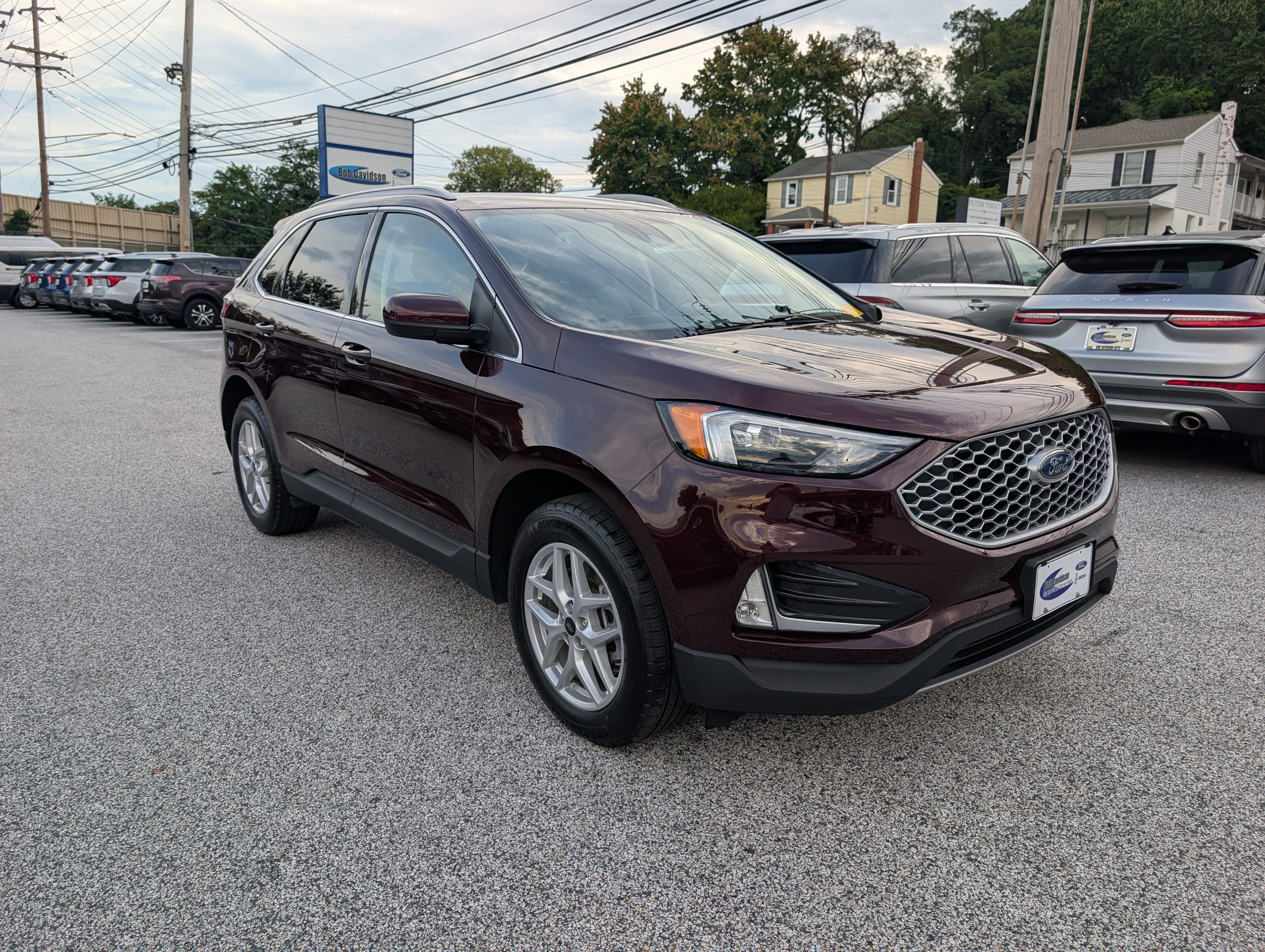 Certified 2024 Ford Edge SEL w/ Convenience Package AWD/4WD image 9