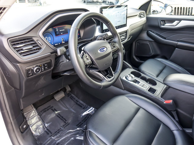 Certified 2025 Ford Escape Platinum AWD/4WD image 11