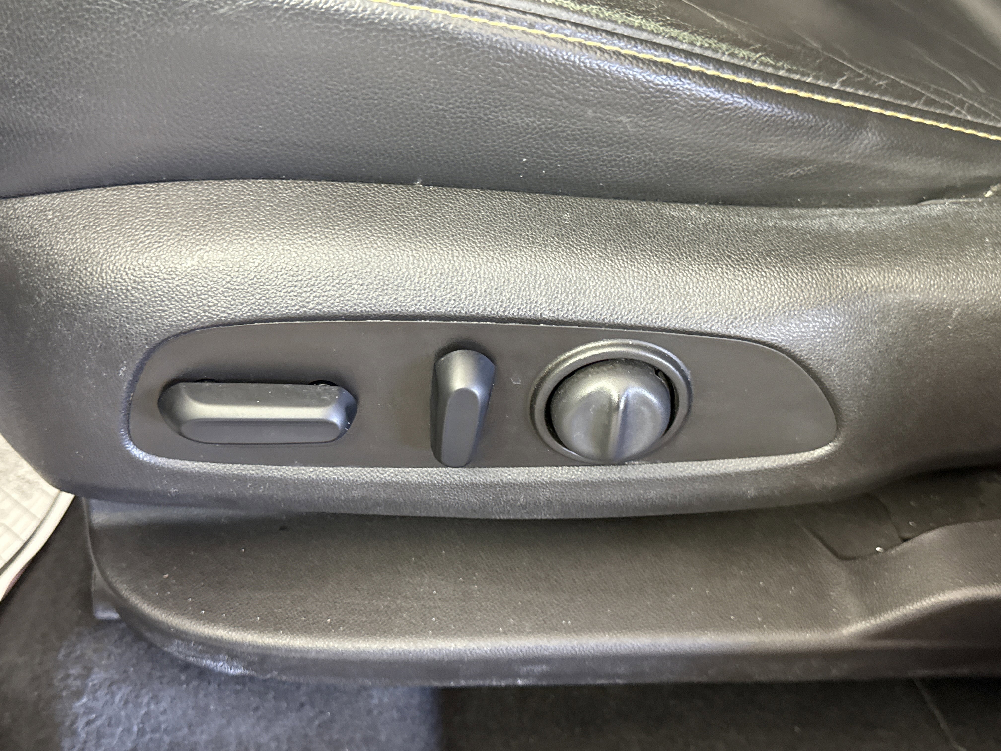 Used 2018 Chevrolet Traverse LT image 18