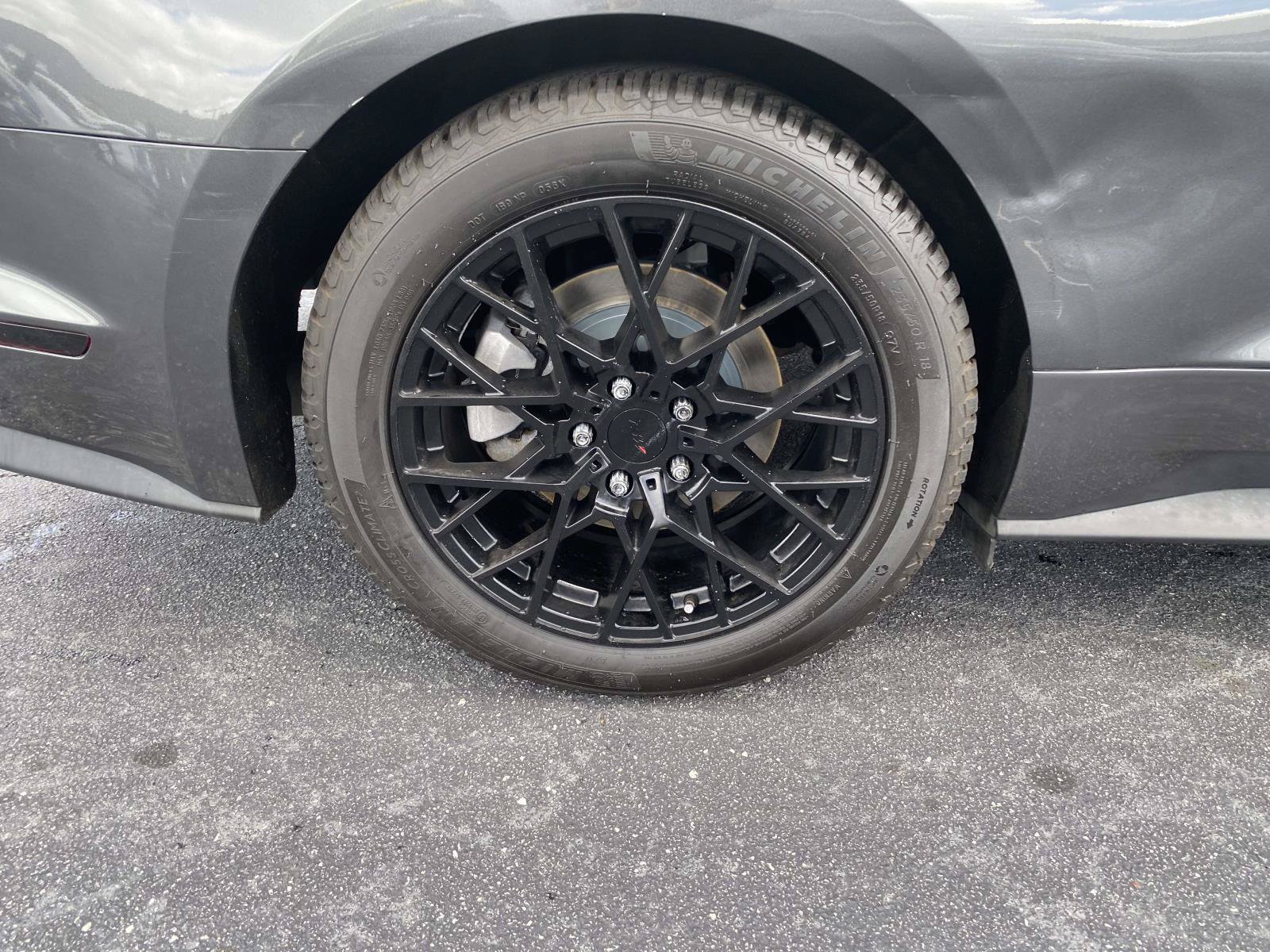 Certified 2020 Ford Mustang Coupe RWD image 9