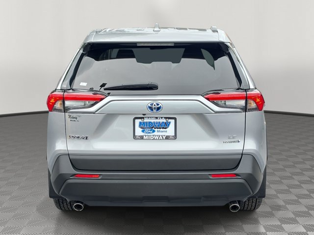 Used 2024 Toyota RAV4 LE AWD/4WD image 5