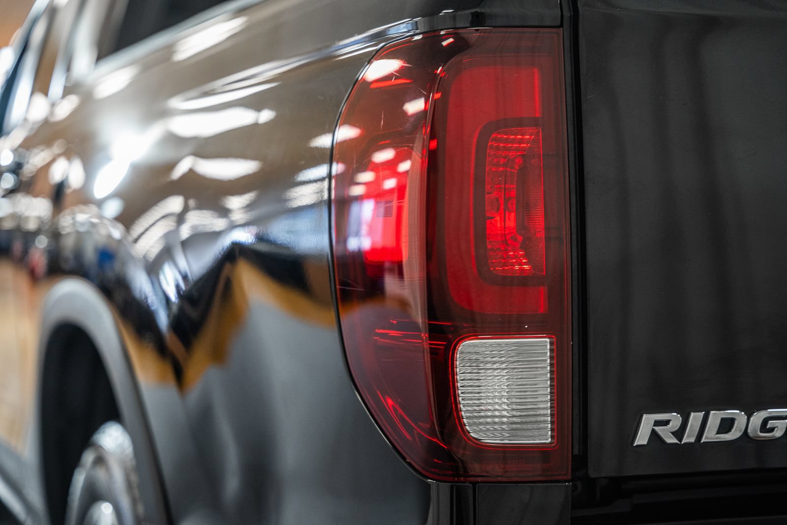 Used 2017 Honda Ridgeline RTL-T image 9