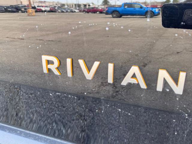 Used 2023 Rivian R1S Adventure image 12