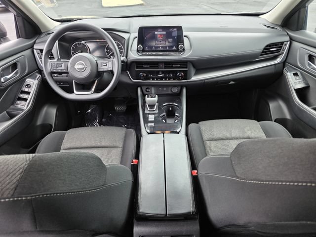 Used 2024 Nissan Rogue SV FWD image 8