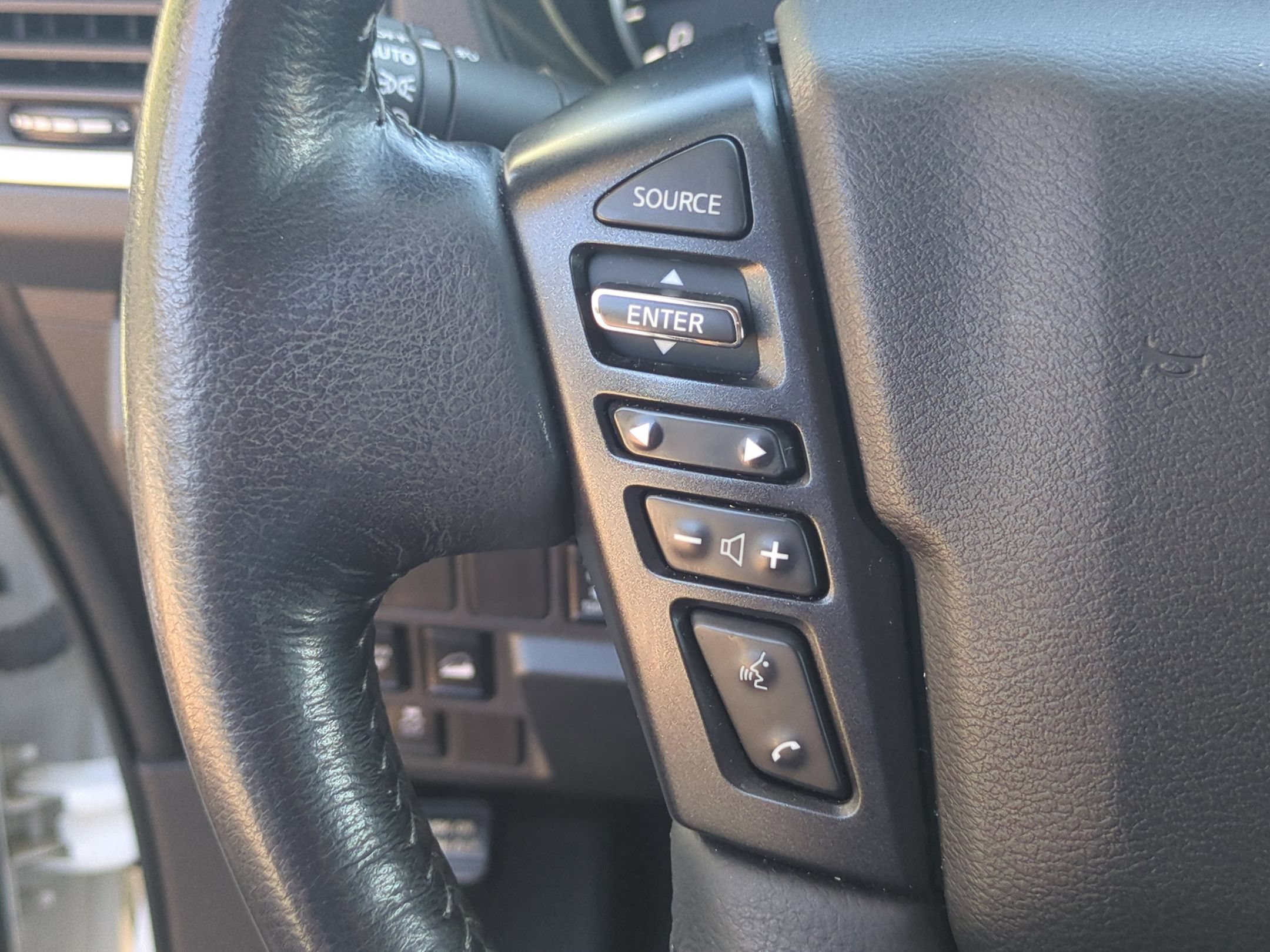 Used 2022 Nissan Frontier SV AWD/4WD image 15