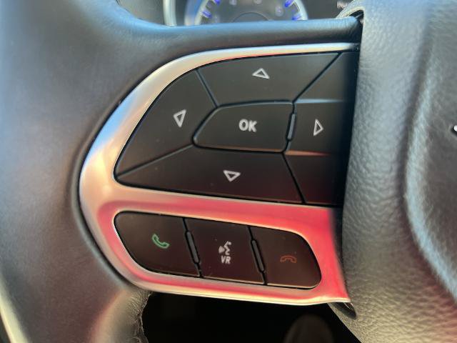 Used 2020 Chrysler 300 Touring RWD image 14