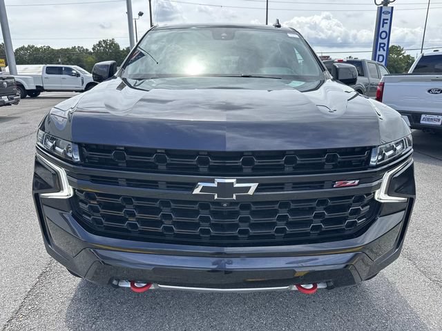 Used 2023 Chevrolet Tahoe Z71 w/ Luxury Package AWD/4WD image 2