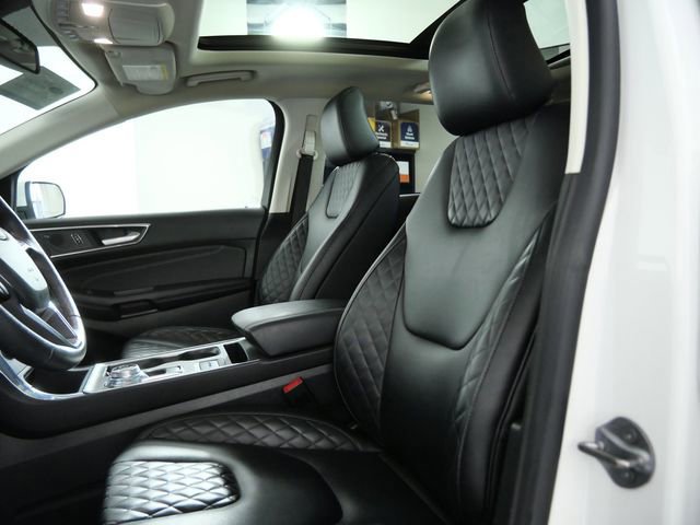 Certified 2023 Ford Edge Titanium w/ Class II Trailer Tow Package image 17