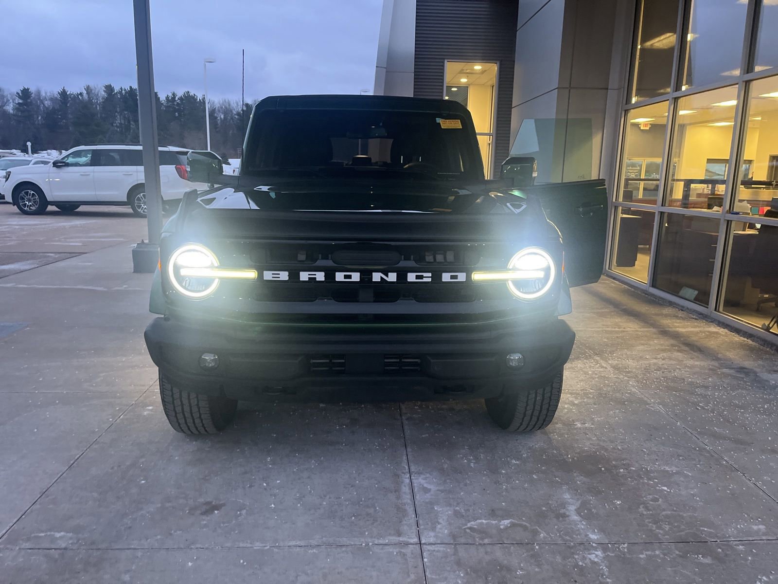 Certified 2022 Ford Bronco Outer Banks image 9