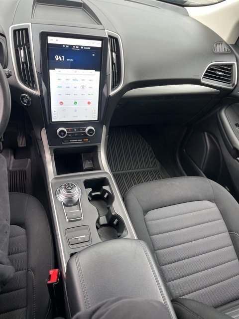 Certified 2022 Ford Edge SE w/ Black Appearance Package image 13