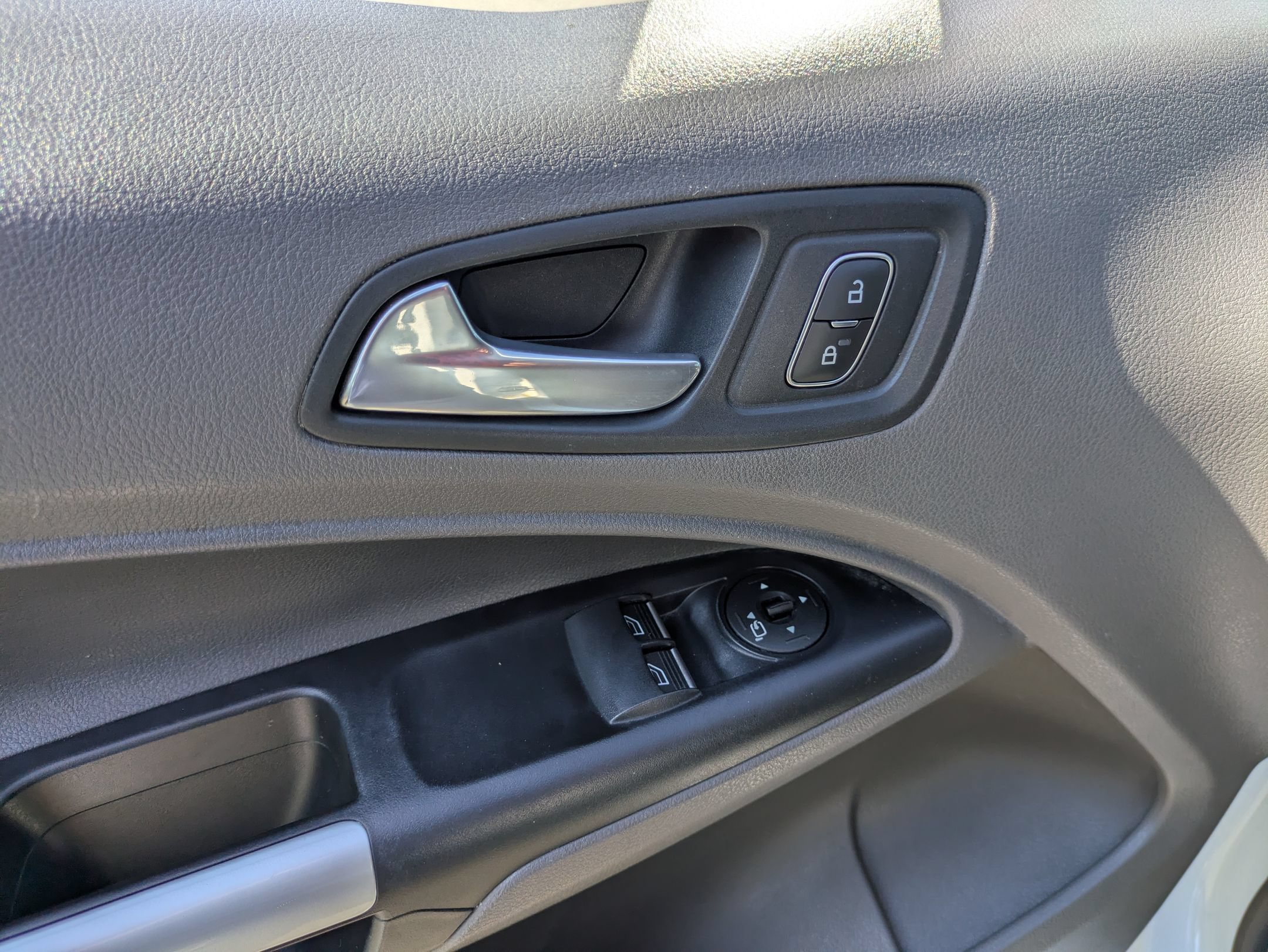 Certified 2023 Ford Transit Connect XLT FWD image 16