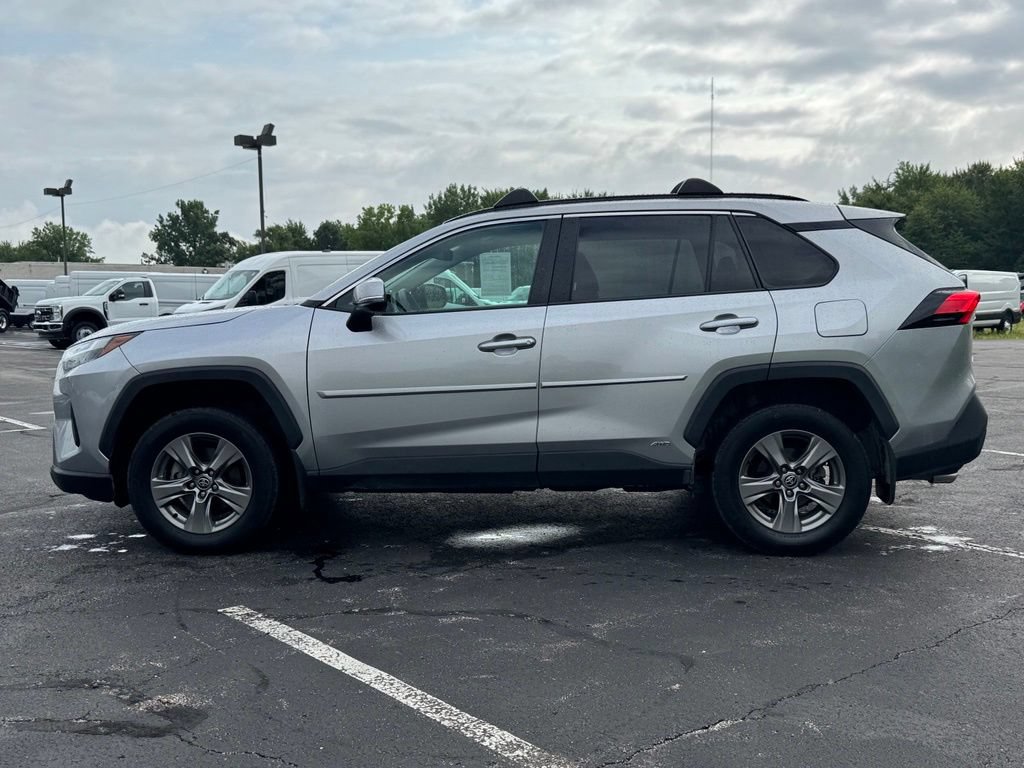 Used 2024 Toyota RAV4 XLE w/ Convenience Package AWD/4WD image 4