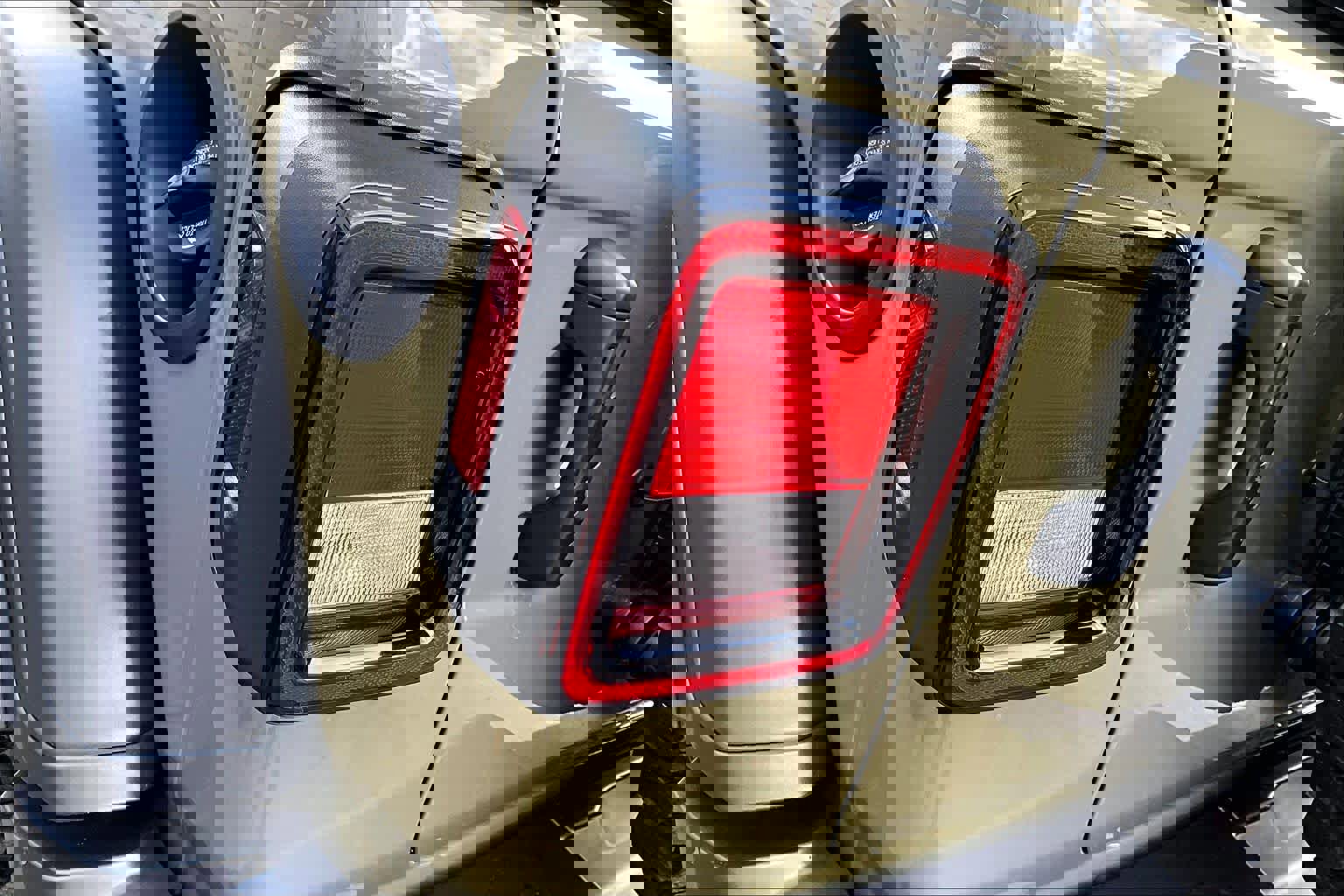 Used 2025 Jeep Wrangler Willys image 31