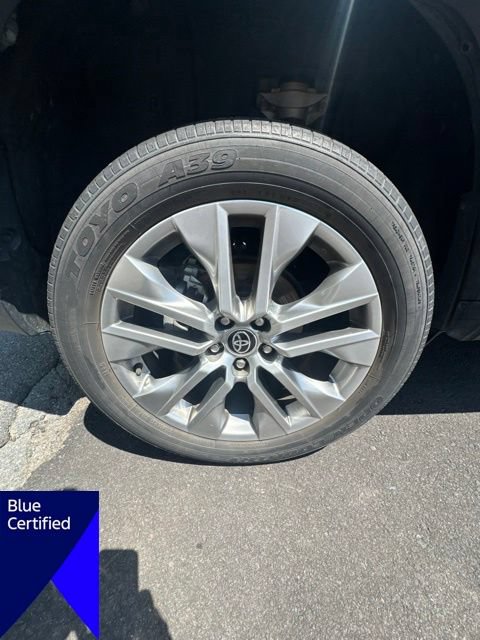 Used 2022 Toyota RAV4 XLE Premium FWD image 7