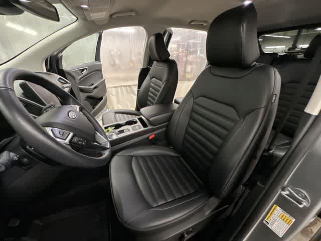 Certified 2024 Ford Edge SEL w/ Convenience Package AWD/4WD image 16