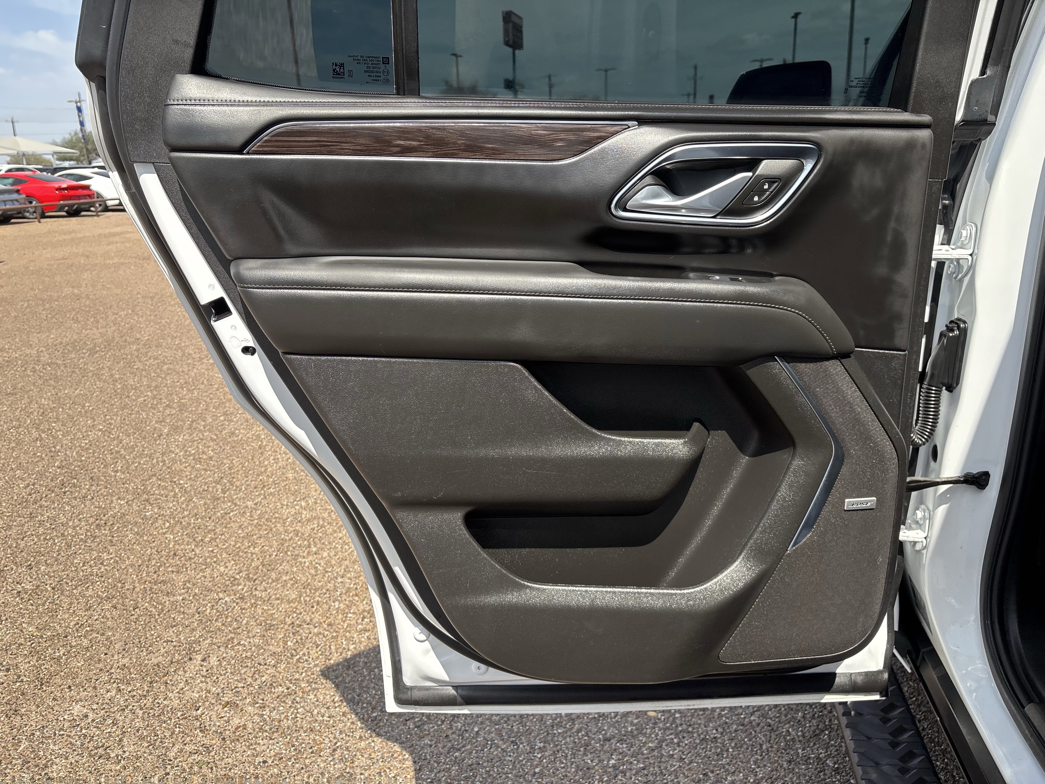 Used 2024 Chevrolet Tahoe Z71 w/ Luxury Package image 15