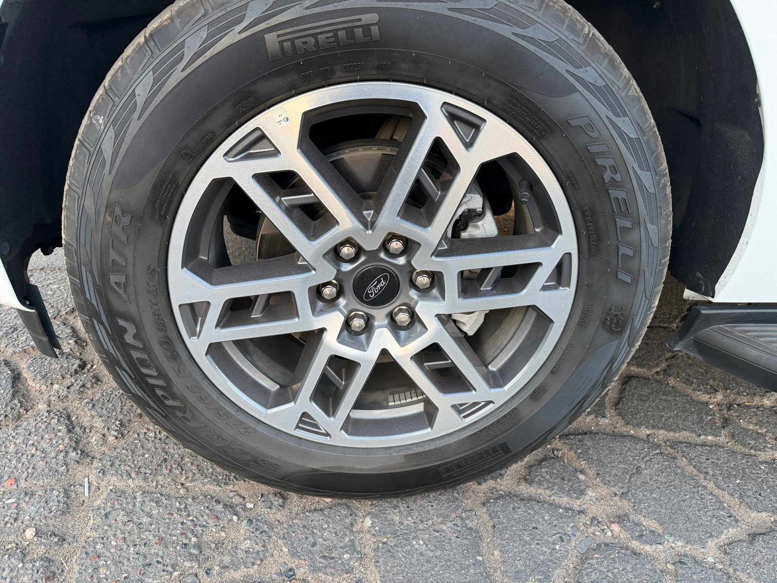 Certified 2025 Ford Expedition Active AWD/4WD image 11