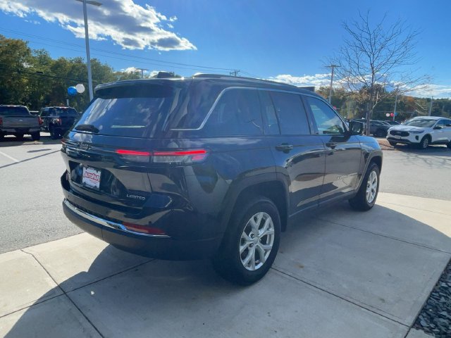 Used 2023 Jeep Grand Cherokee Limited AWD/4WD image 7