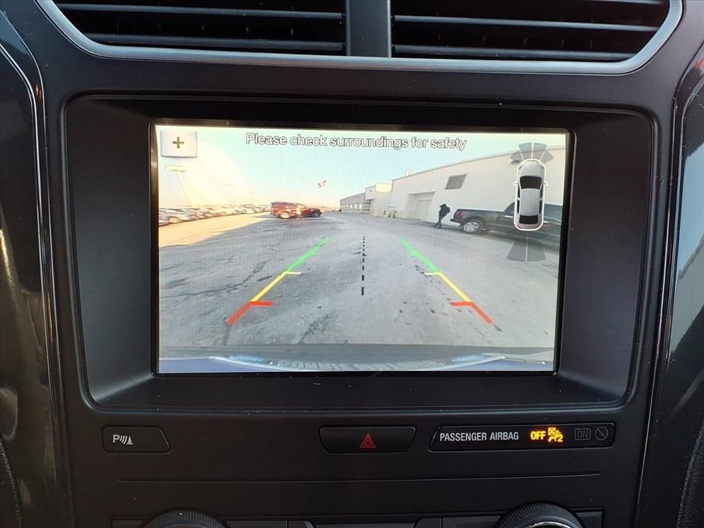 Certified 2019 Ford Explorer XLT w/ Equipment Group 202A image 11