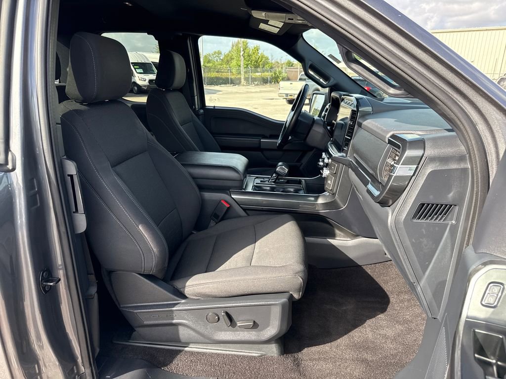 Certified 2022 Ford F150 XLT w/ Equipment Group 302A High image 27