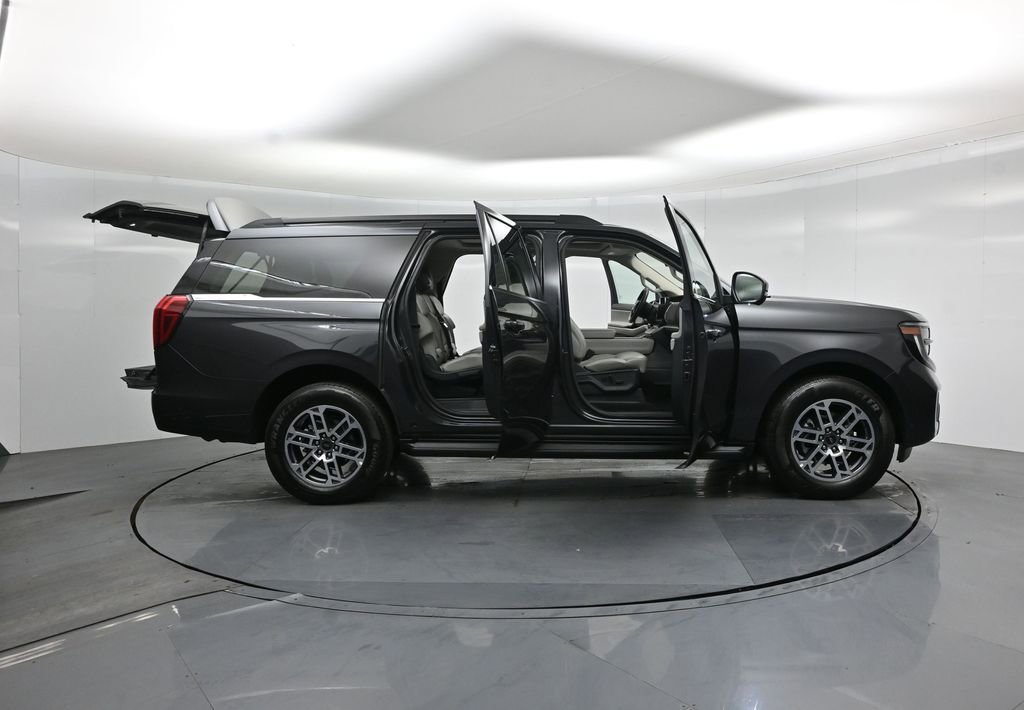 Certified 2025 Ford Expedition Max Active image 5