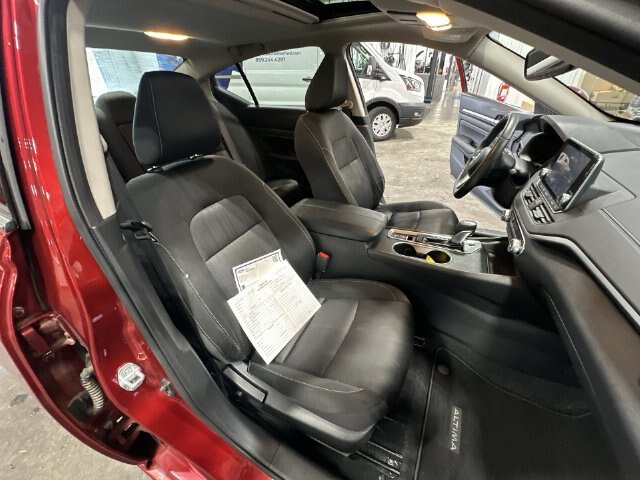 Used 2019 Nissan Altima 2.5 SV FWD image 32