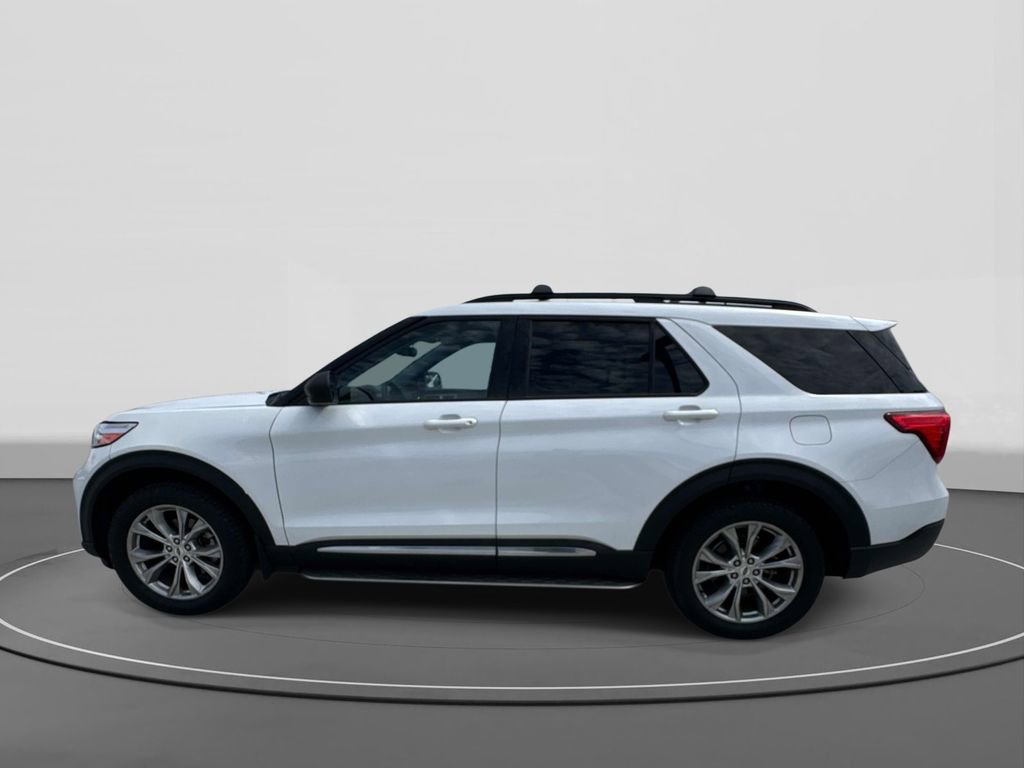 Certified 2021 Ford Explorer XLT w/ Equipment Group 202A AWD/4WD image 7