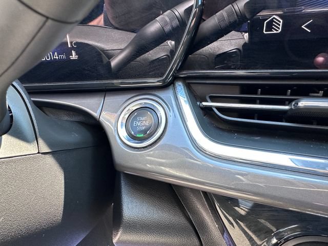 Used 2025 Chevrolet Trax ACTIV w/ Sunroof Package FWD image 18