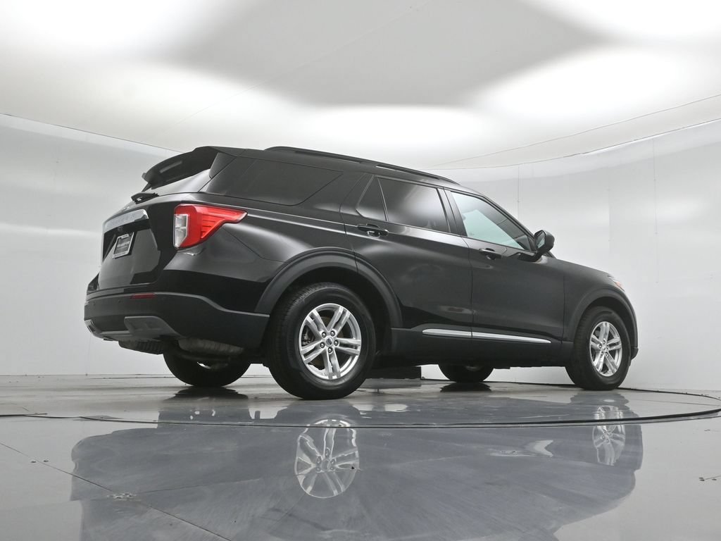 Certified 2023 Ford Explorer XLT w/ Equipment Group 202A RWD image 49
