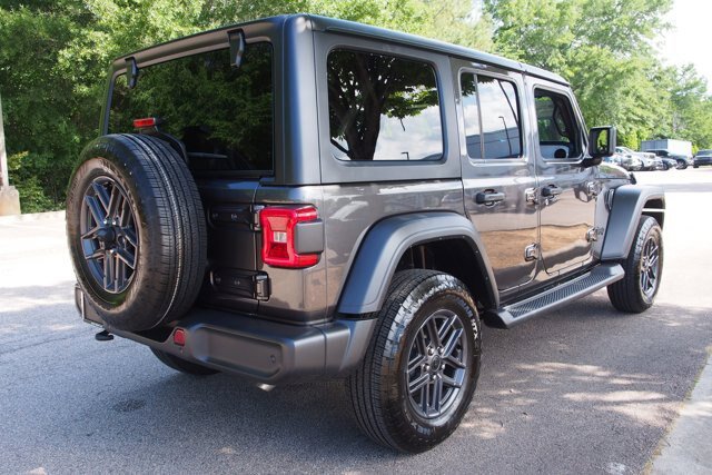 Used 2024 Jeep Wrangler Unlimited Sport AWD/4WD image 7