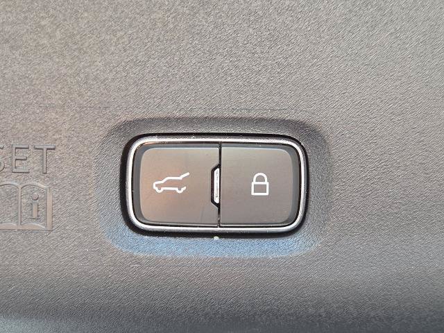 Certified 2025 Ford Expedition Active AWD/4WD image 19