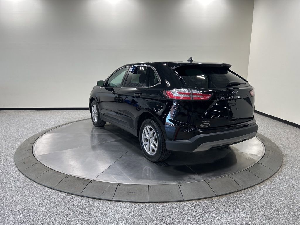 Certified 2024 Ford Edge SEL w/ Convenience Package AWD/4WD image 9