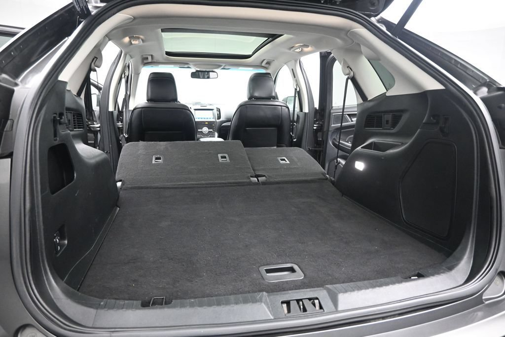 Certified 2020 Ford Edge Titanium w/ Equipment Group 301A AWD/4WD image 24