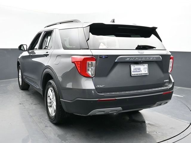 Certified 2022 Ford Explorer XLT w/ Equipment Group 202A image 5