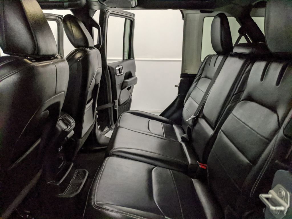 Used 2023 Jeep Wrangler Unlimited Sahara w/ Cold Weather Group image 18