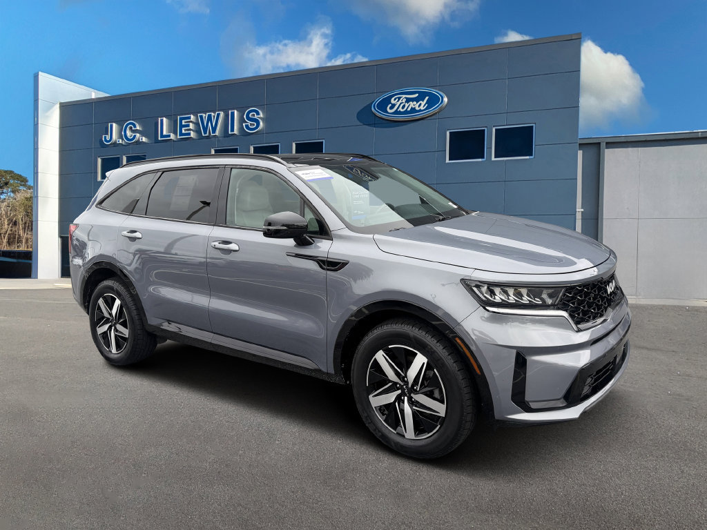 Used 2023 Kia Sorento EX w/ Panoramic Sunroof Package