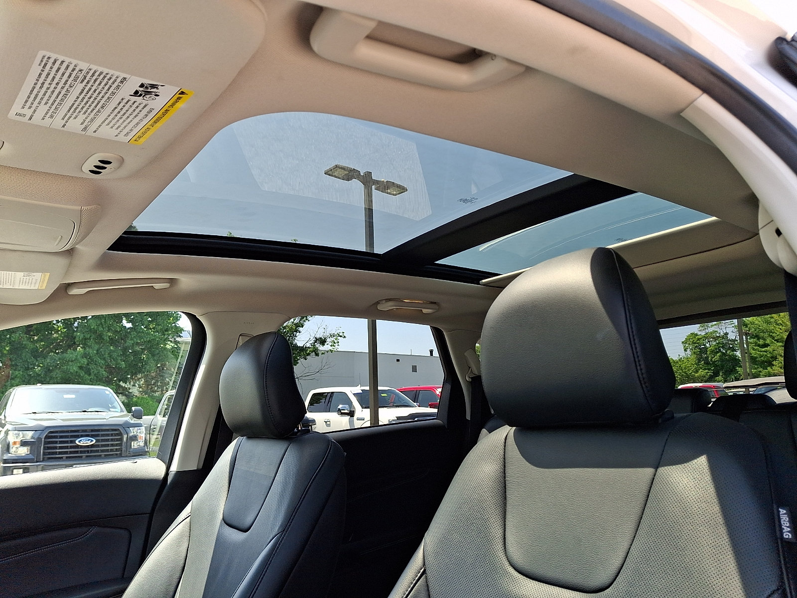 Certified 2018 Ford Edge Titanium w/ Equipment Group 301A AWD/4WD image 17