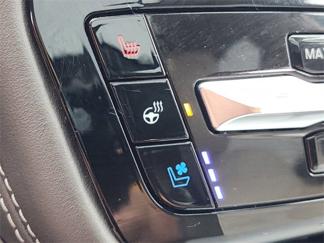 Certified 2022 Ford Explorer Platinum w/ Technology Package image 16