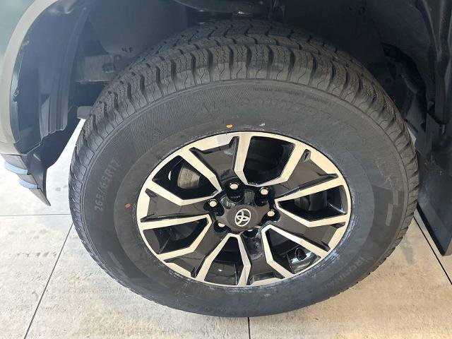 Used 2022 Toyota Tacoma TRD Sport w/ Black Out Package (TMS) AWD/4WD image 30
